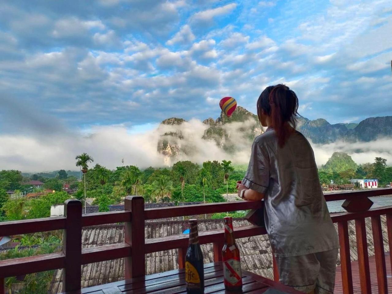 Hana Riverside Hotel Vang Vieng Ngoại thất bức ảnh
